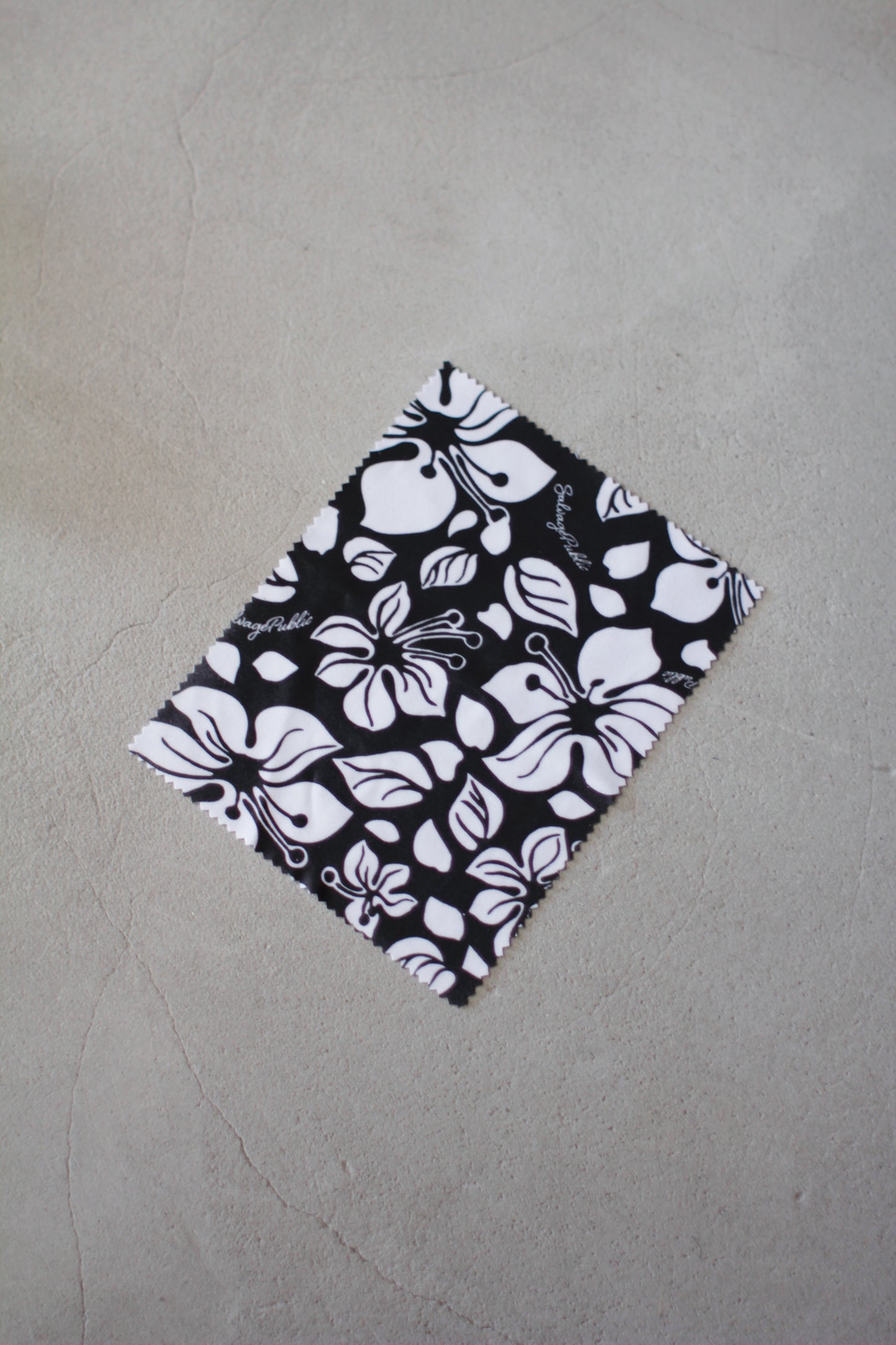 NUI (Tan with Dark Navy Lenses)