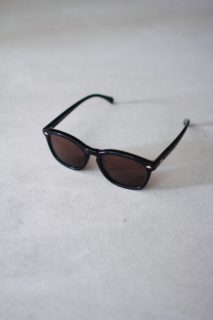 MALU (Black with Light Brown Lenses)