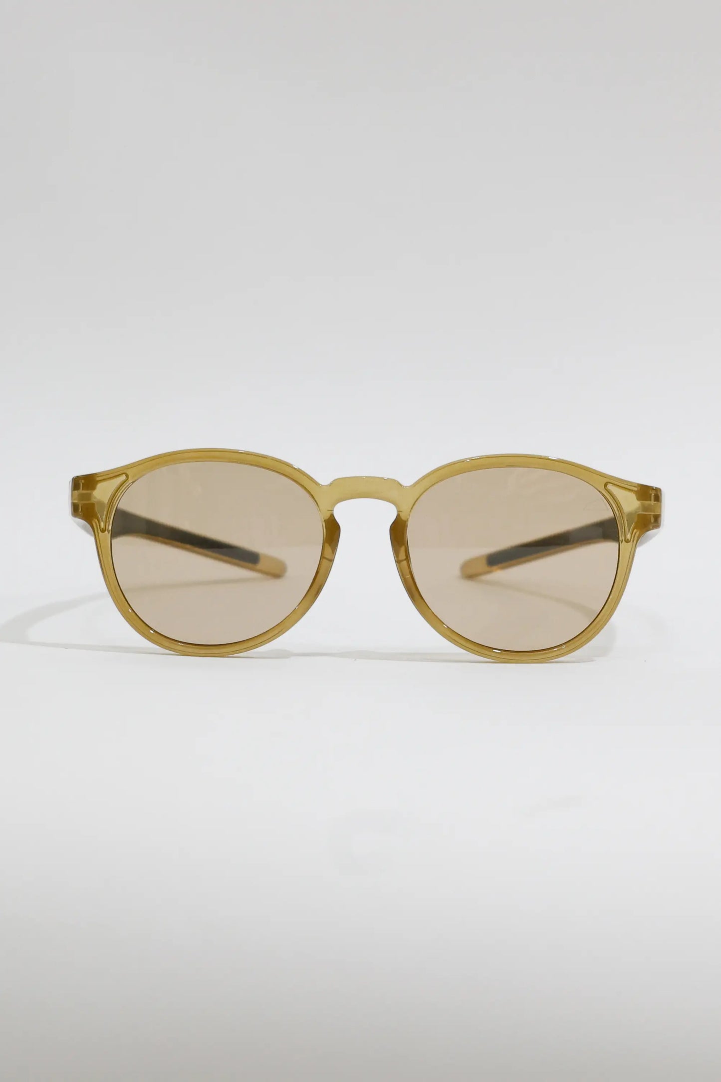MAKALOA（Tan with Polarised Photochromic Brown lenses）
