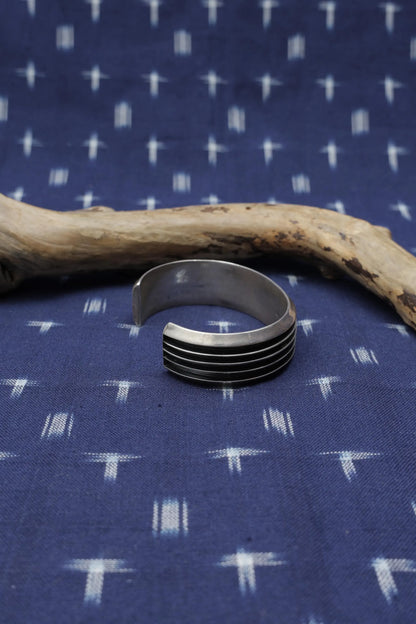 Indian jewellery Tom Leuis bangle