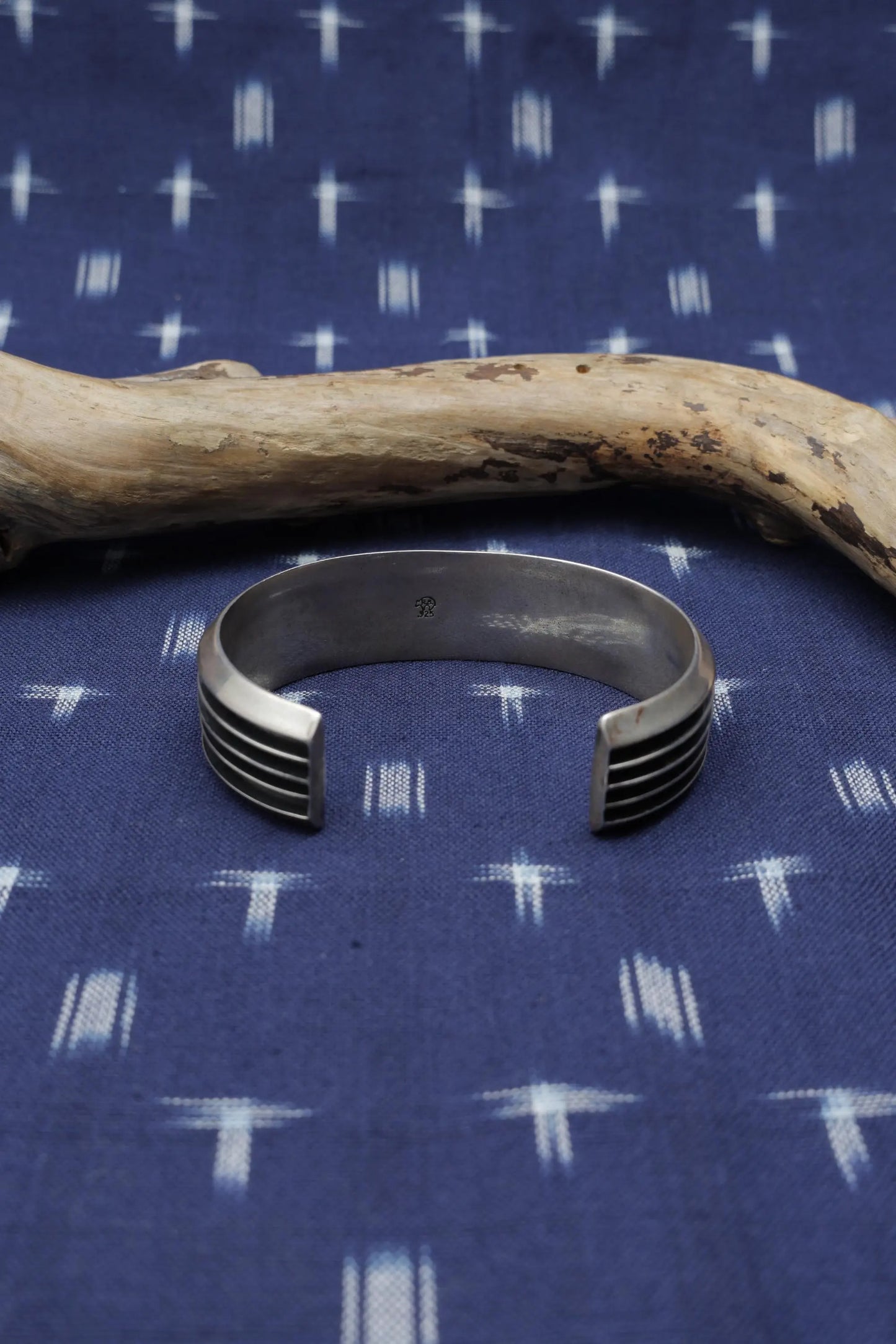 Indian jewellery Tom Leuis bangle