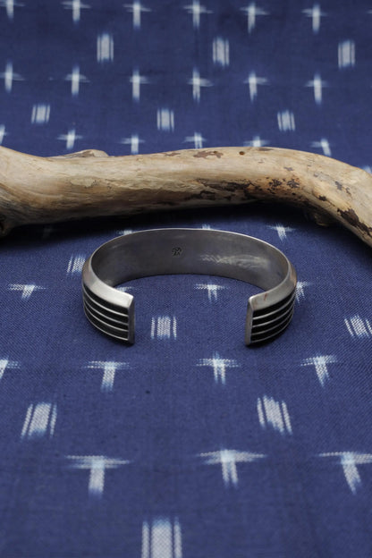 Indian jewellery Tom Leuis bangle